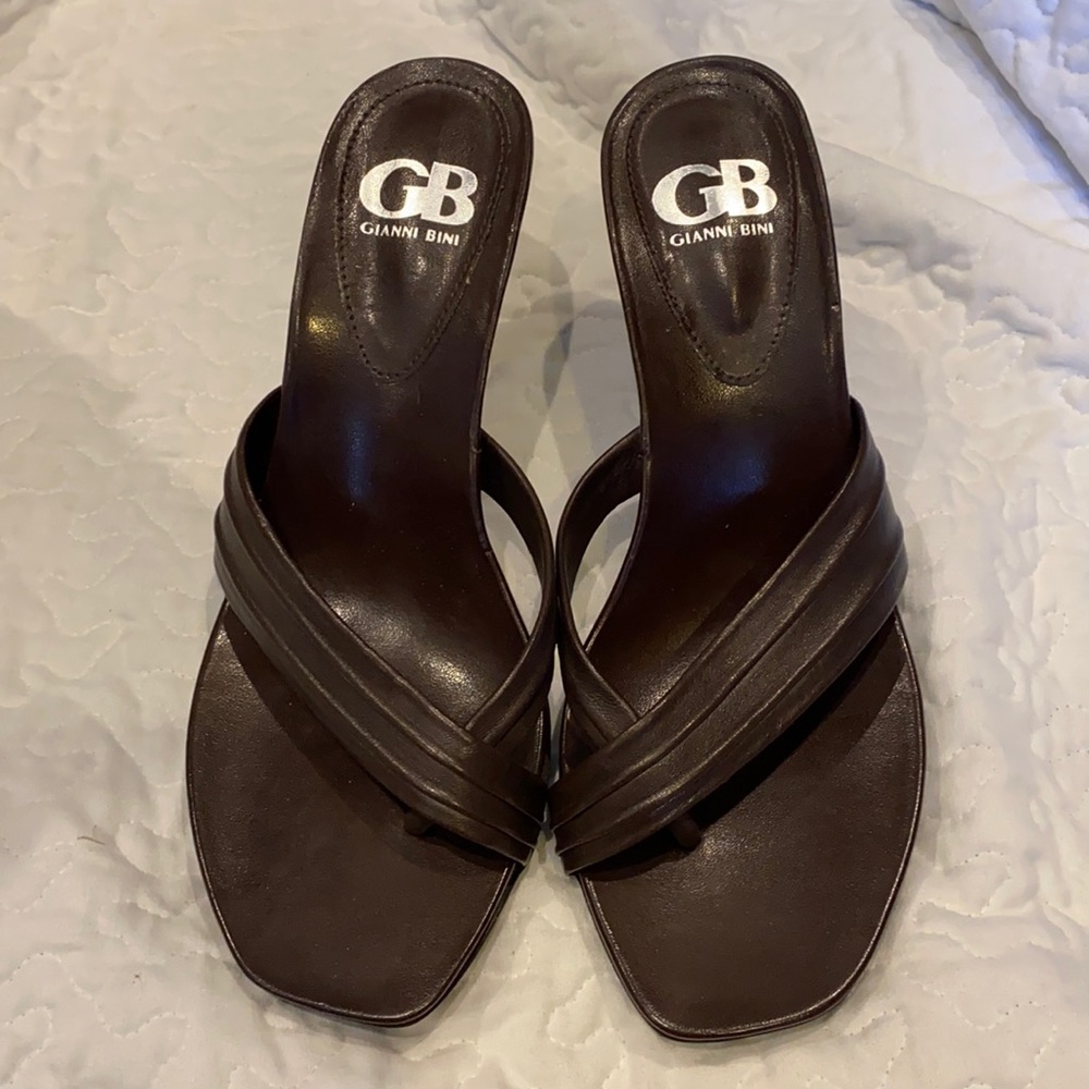 Gianni Bini Brown Sandals